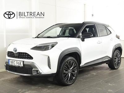 White pearl bitone Begagnad 2023 Toyota Yaris Cross Plus SUV | 304 900 kr (Marknadspris)