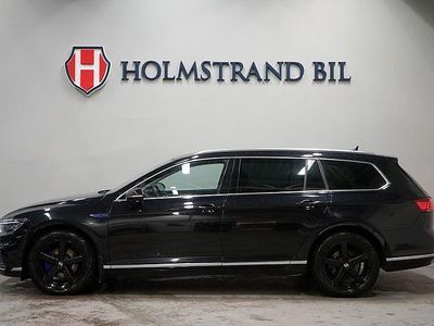 Svart Begagnad 2023 VW Passat Executive Kombi | 299 900 kr (Dyr)