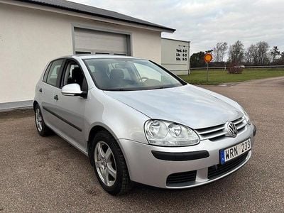 Silver Begagnad 2005 VW Golf IV Trendline Halvkombi | 30 000 kr (Marknadspris)