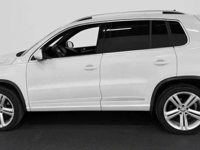 begagnad VW Tiguan 2.0 TDI AWD R-Line Pano Värm Kamera Drag