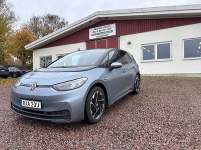 Begagnad VW ID.3 Pro Performance 150 kW (204 HK) 2022 Blå Halvkombi