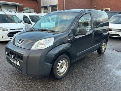 Begagnad Peugeot Bipper 75 HK (55 kW) 2014 Grå Minibuss