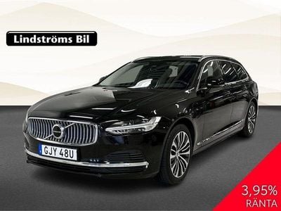 Svart Begagnad 2023 Volvo V90 Core Kombi | 379 900 kr (Marknadspris)