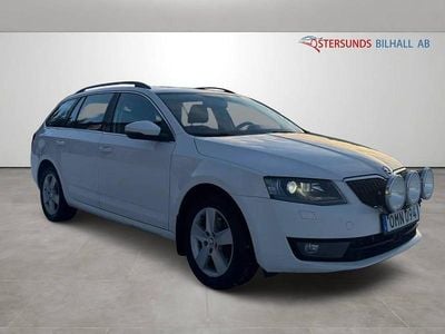 Vit Begagnad 2016 Skoda Octavia Ambition Kombi | 129 900 kr (Lite dyr)
