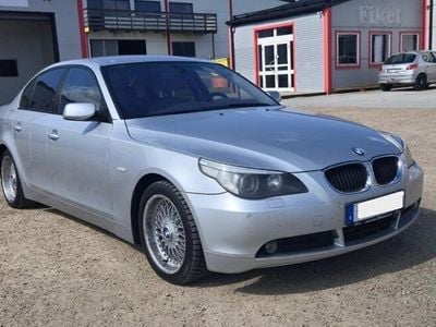 BMW 523