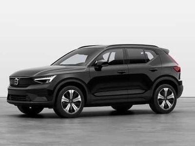 Svart Begagnad 2022 Volvo XC40 Core SUV | 339 500 kr