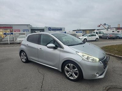 Begagnad Peugeot 208 92 HK (67 kW) 2013 Grå Halvkombi