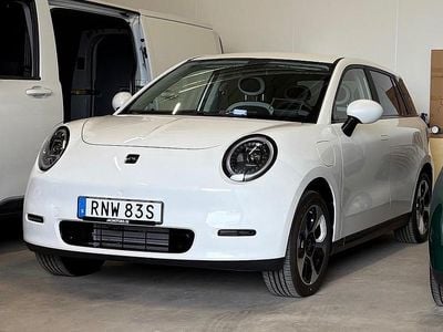 Vit Ny 2025 JAC E30X Halvkombi | 279 900 kr