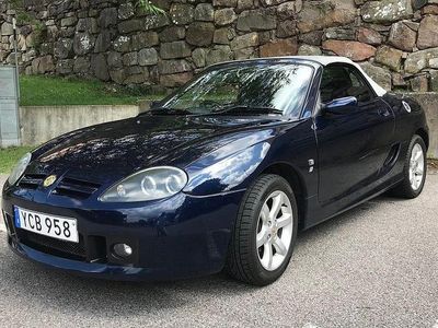 Blå Begagnad 2002 MG F Cab | 35 000 kr