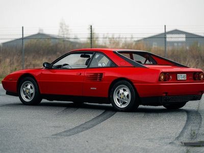 Begagnad Ferrari Mondial 323 HK (237 kW) 1992 Röd Sportkupé