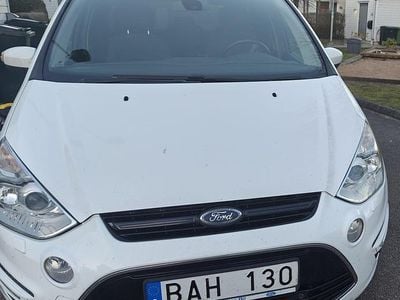 Begagnad 2011 Ford S-MAX S Minibuss | 53 000 kr (Marknadspris)