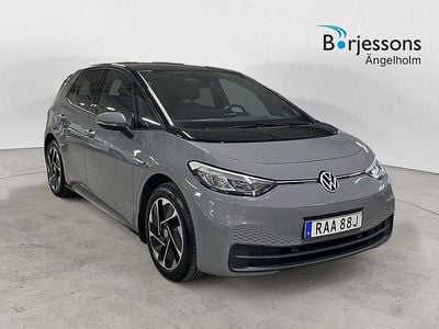 Grå Begagnad 2022 VW ID.3 Pro Performance Halvkombi | 239 000 kr (Marknadspris)