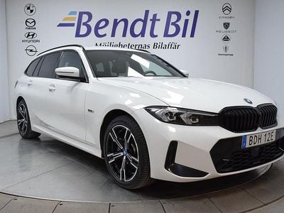 Vit Begagnad 2022 BMW 330e M Sport Kombi | 389 500 kr (Dyr)