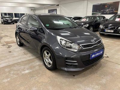 Begagnad Kia Rio 84 HK (61 kW) 2015 Grå Halvkombi