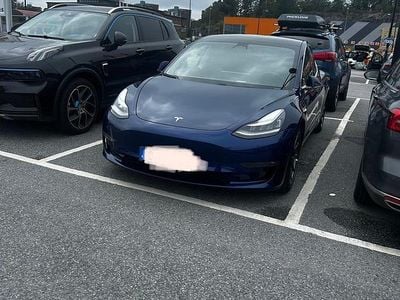 Begagnad Tesla Model 3 Long Range AWD 323 kW (440 HK) 2019 Sedan