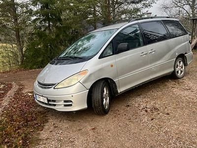 Silver Begagnad 2003 Toyota Previa Minibuss | 29 000 kr
