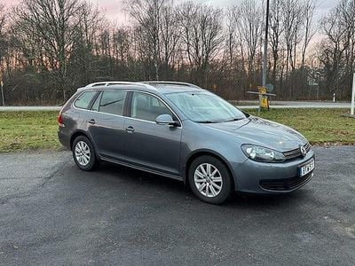 Grå Begagnad 2011 VW Golf VI Halvkombi | 55 000 kr (Marknadspris)