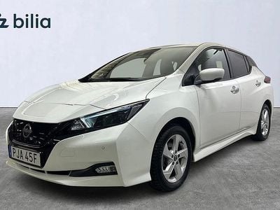 Vit Begagnad 2023 Nissan Leaf N-Connecta Halvkombi | 189 000 kr (Marknadspris)