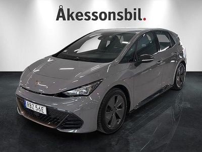 Begagnad Cupra Born 150 kW (204 HK) 2023 Lgrå Halvkombi