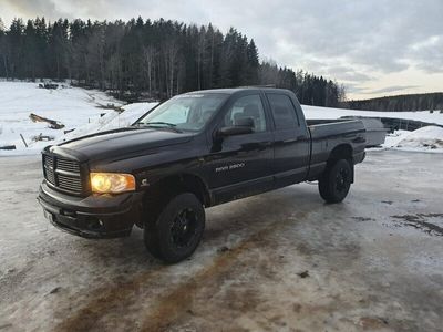 begagnad Dodge Ram 2500 Quad Cab 5.9 Cummins 4x4