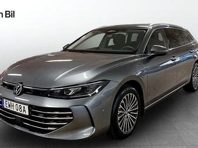 Mörkgrå Begagnad 2024 VW Passat Elegance Kombi | 449 500 kr (Marknadspris)