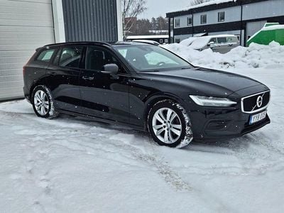 Begagnad Volvo V60 Momentum 150 HK (110 kW) 2019 Svart Kombi