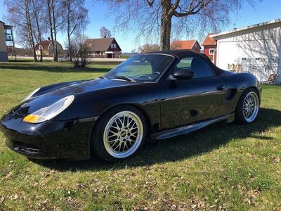 begagnad Porsche Boxster Cab 204hk trippelblack avbet 1311kr/mån