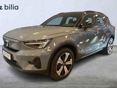 Grå Begagnad 2023 Volvo XC40 Single Motor SUV | 344 900 kr