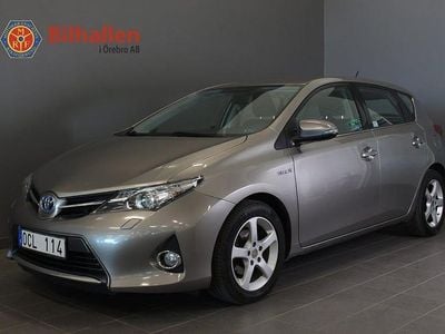 Brun Begagnad 2013 Toyota Auris Hybrid Active Halvkombi | 109 900 kr (Marknadspris)