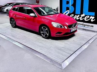 Begagnad Volvo V60 R-Design 179 HK (131 kW) 2011 Röd Kombi