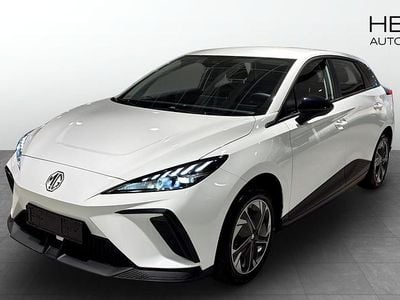 Vit Begagnad 2024 MG MG4 EV Halvkombi | 369 990 kr