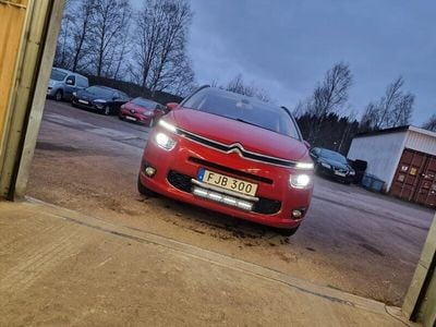 Begagnad Citroën Grand C4 Picasso 150 HK (110 kW) 2015 Röd Minibuss