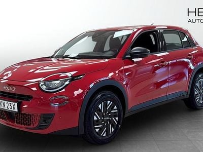 Begagnad Fiat 600 Lounge 101 HK (74 kW) 2025 Röd (red) Halvkombi