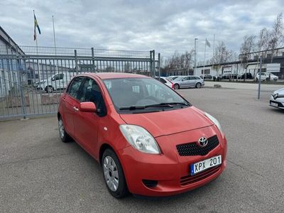 begagnad Toyota Yaris 5-dörrar 1.3 VVT-i Nyservad Nybesiktad