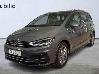 Grå Begagnad 2025 VW Touran Minibuss | 369 000 kr (Bra pris)