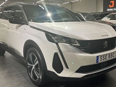 Vit nacré Begagnad 2024 Peugeot 5008 GT Minibuss | 319 900 kr (Marknadspris)