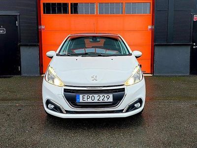 Vit Begagnad 2015 Peugeot 208 Halvkombi | 79 900 kr (Lite dyr)