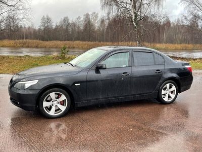 Svart Begagnad 2006 BMW 525 Sedan | 13 900 kr