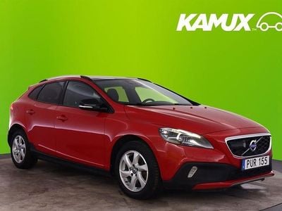 Begagnad Volvo V40 CC Momentum 150 HK (110 kW) 2015 Röd Kombi