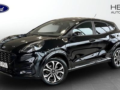 Svart (black) Begagnad 2022 Ford Puma ST-Line SUV | 189 900 kr (Marknadspris)