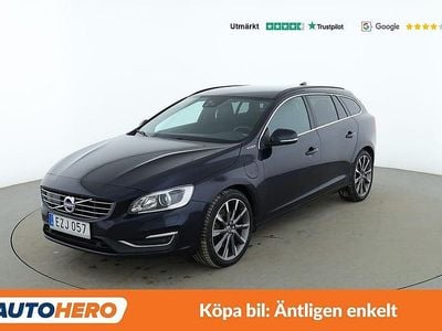 Begagnad Volvo V60 Momentum 234 HK (172 kW) 2018 Blå Kombi
