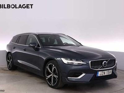 Begagnad Volvo V60 Ultimate 253 HK (186 kW) 2023 Mörkblå Kombi