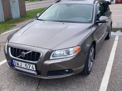 Begagnad 2008 Volvo V70 Kombi | 30 000 kr (Marknadspris)