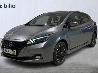 Grå Begagnad 2023 Nissan Leaf N-Connecta Halvkombi | 199 000 kr (Marknadspris)