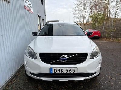 Vit Begagnad 2015 Volvo XC60 Momentum SUV | 119 900 kr
