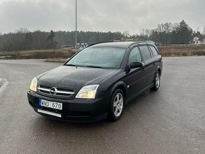 Begagnad Opel Vectra 175 HK (128 kW) 2005
