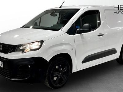Begagnad Peugeot Partner 131 HK (96 kW) 2020 Vit Minibuss