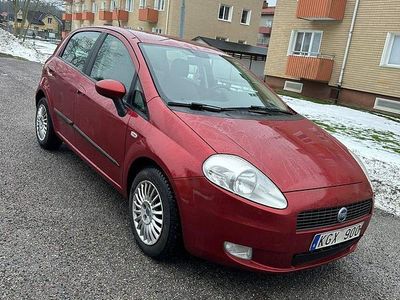 Begagnad 2007 Fiat Grande Punto Halvkombi | 20 000 kr