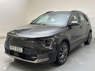 Begagnad Kia e-Niro 150 kW (204 HK) 2023 Grå SUV