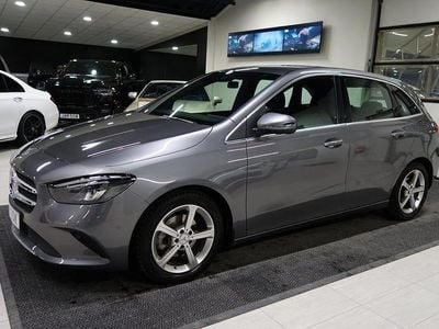 Begagnad Mercedes B180 136 HK (100 kW) 2019 Grå Minibuss